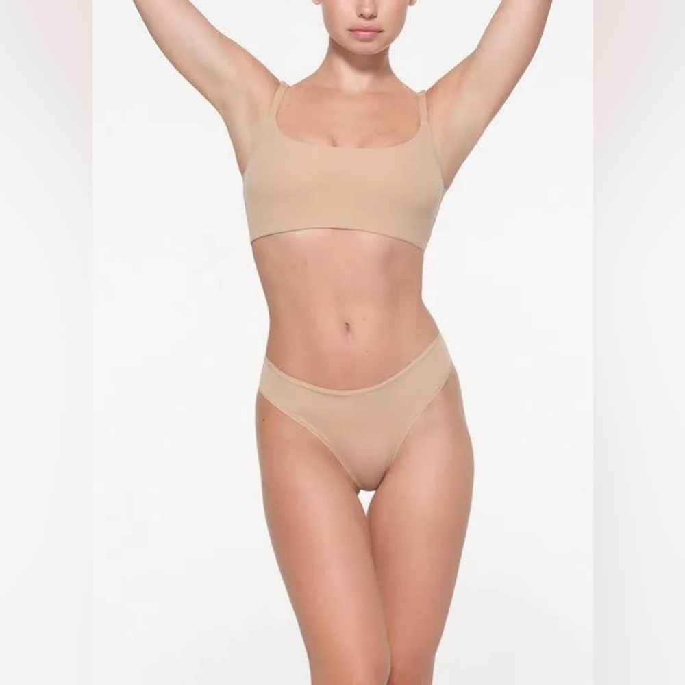 Skims Everybody Back Smoothing Bralette Clay Small